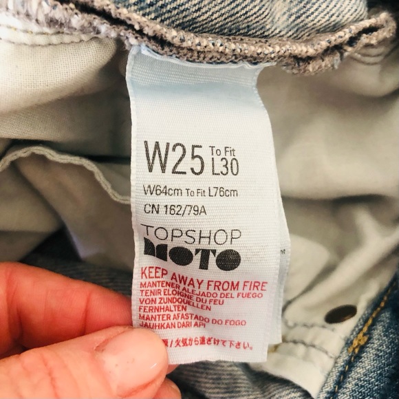 TopShop Moto W25 Hayden High Rise Ripped Jeans - Picture 9 of 9